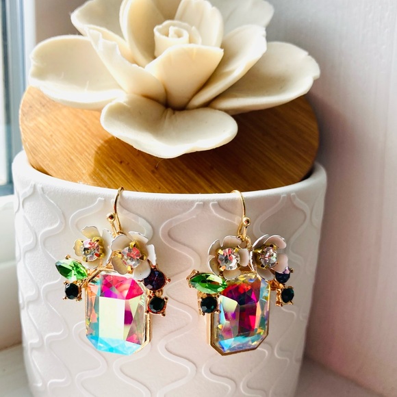 New Rhinestone dangle earrings - Picture 5 of 8